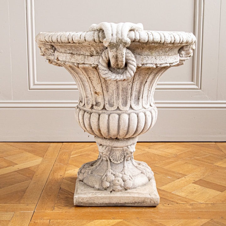 Pair Of Decorative Italian Garden Urns In Reconstituted Stone, Circa Mid 1900's - La Maison London