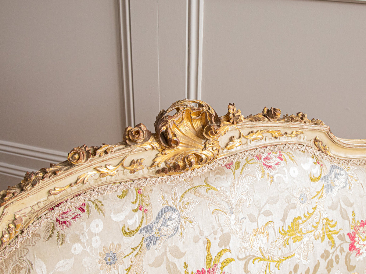 19th Century Italian Carved Gilt-wood Salon Suite - Sofa, Chairs & Footstools - La Maison London