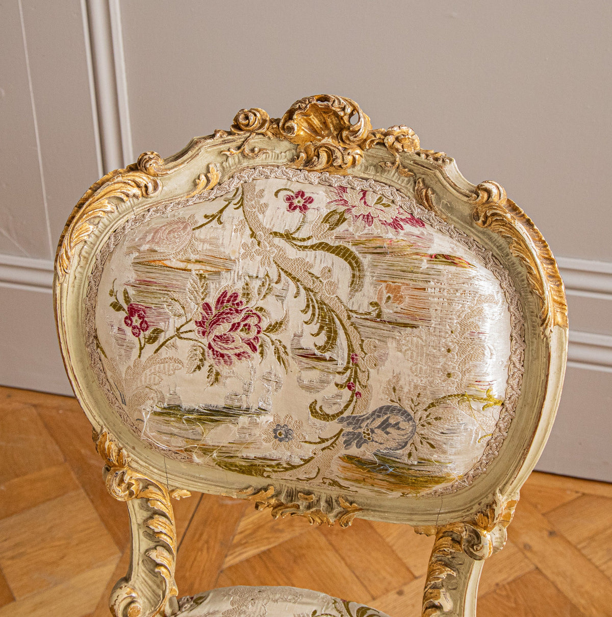 19th Century Italian Carved Gilt-wood Salon Suite - Sofa, Chairs & Footstools - La Maison London