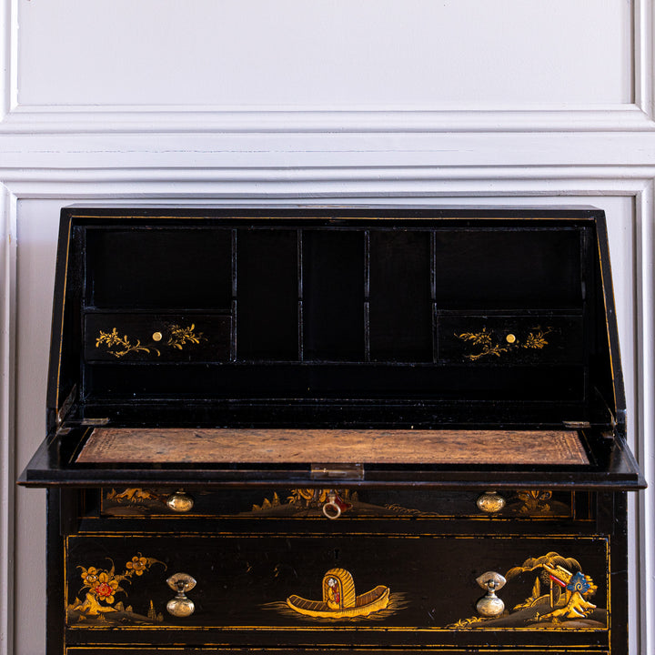 Early 20th-Century Black Japanned Gilt Chinoiserie Bureau