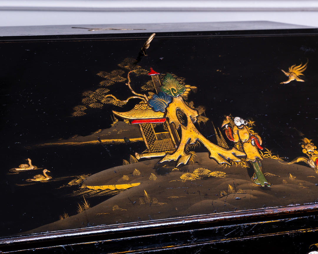 Early 20th-Century Black Japanned Gilt Chinoiserie Bureau