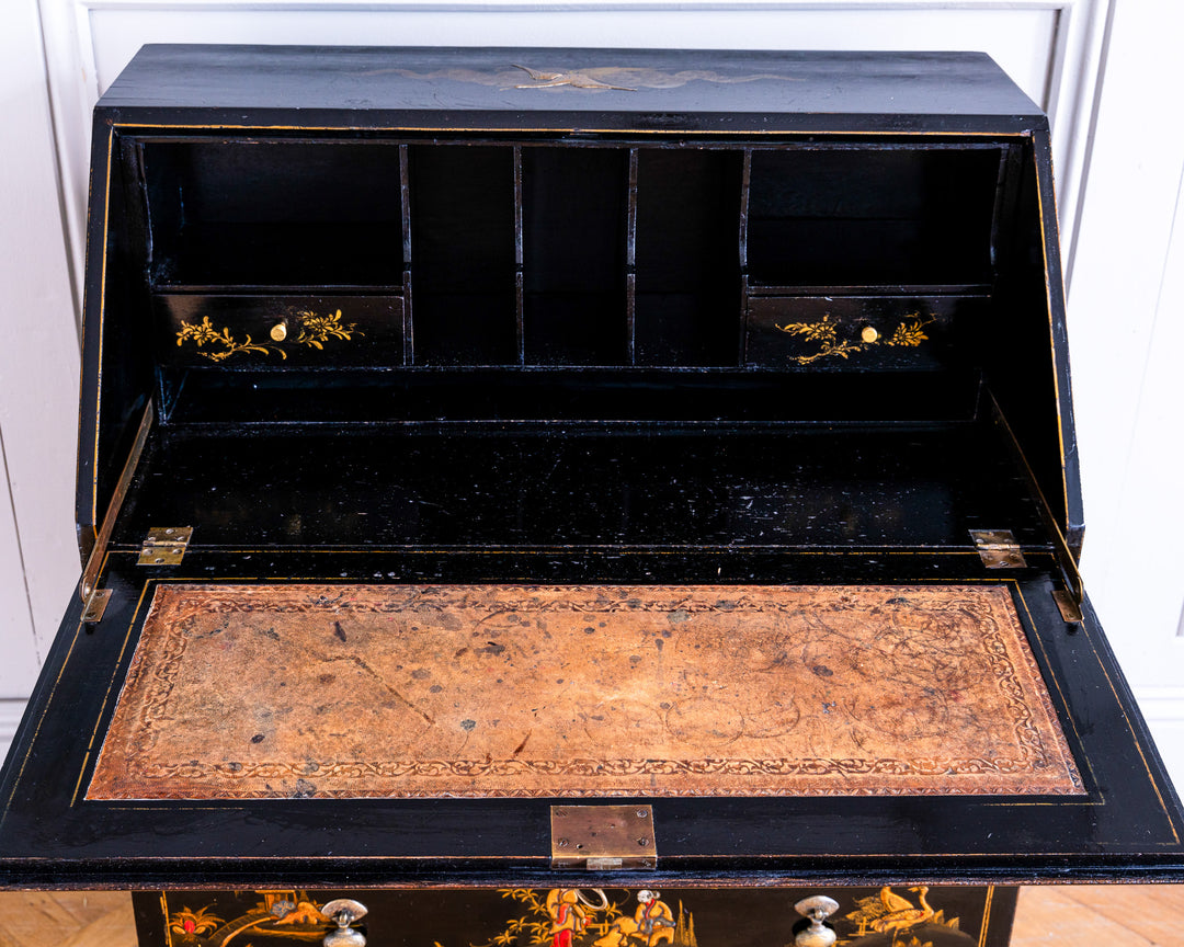 Early 20th-Century Black Japanned Gilt Chinoiserie Bureau
