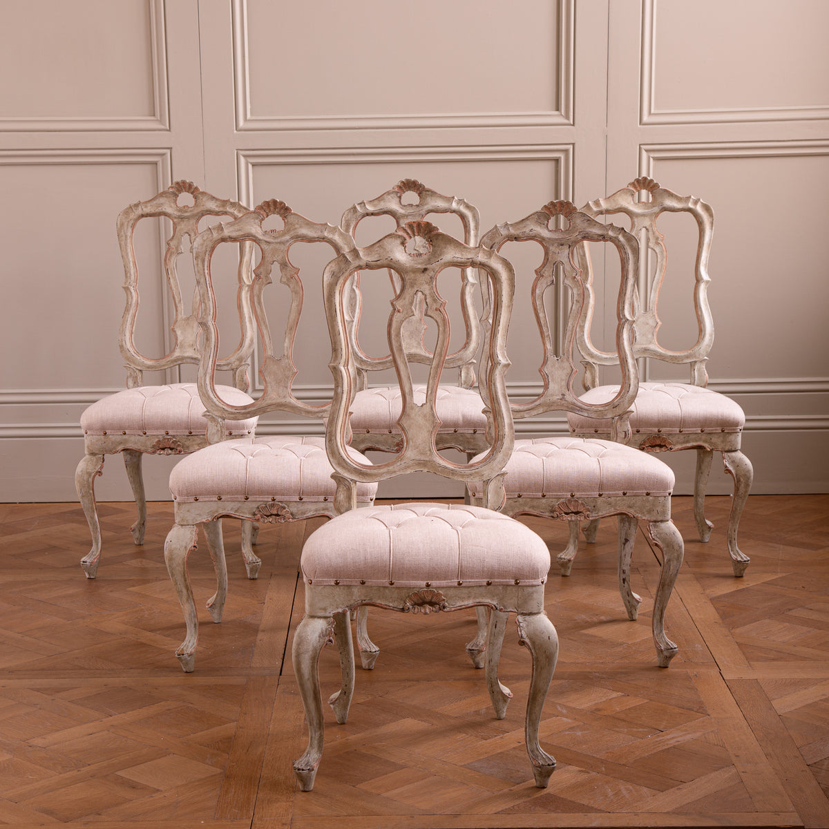 Juego de 6 sillas de comedor italianas de principios del siglo XX con elementos rococó