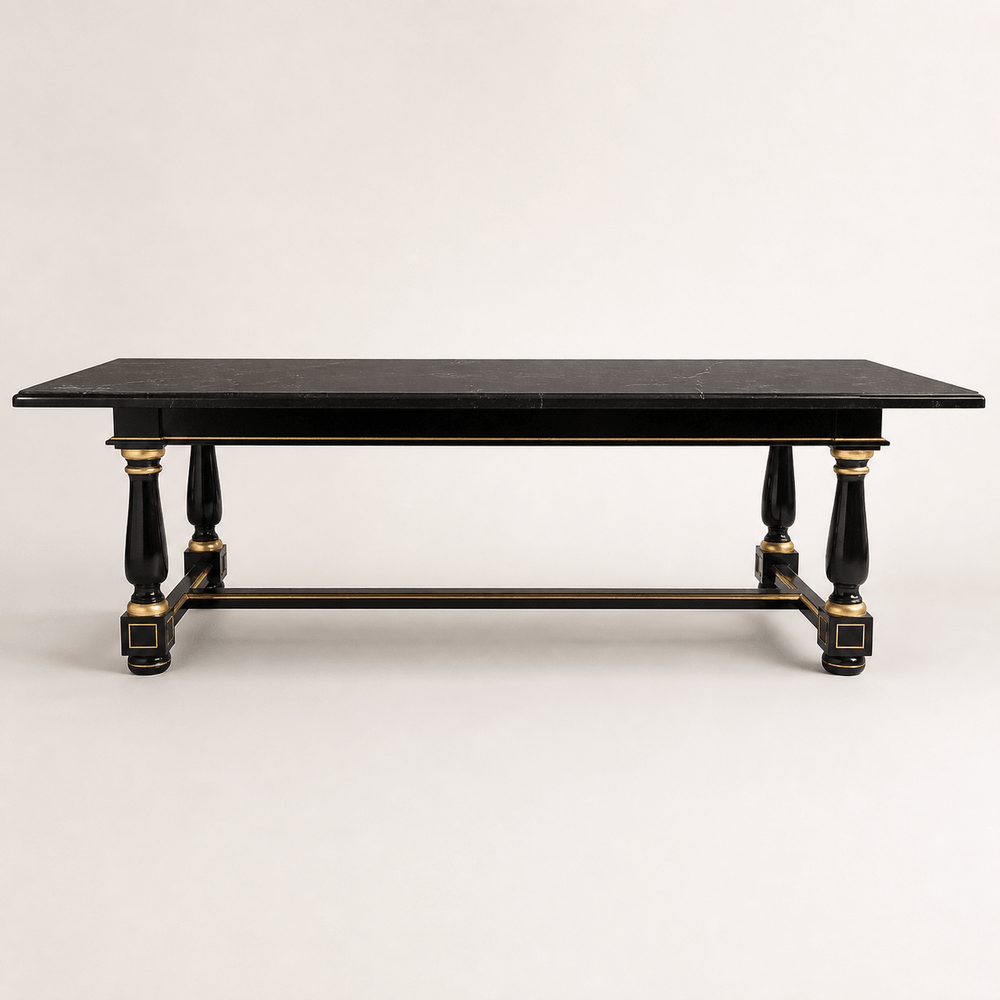 Table de salle à manger laquée noire avec reflets dorés et perles d'ormolu
