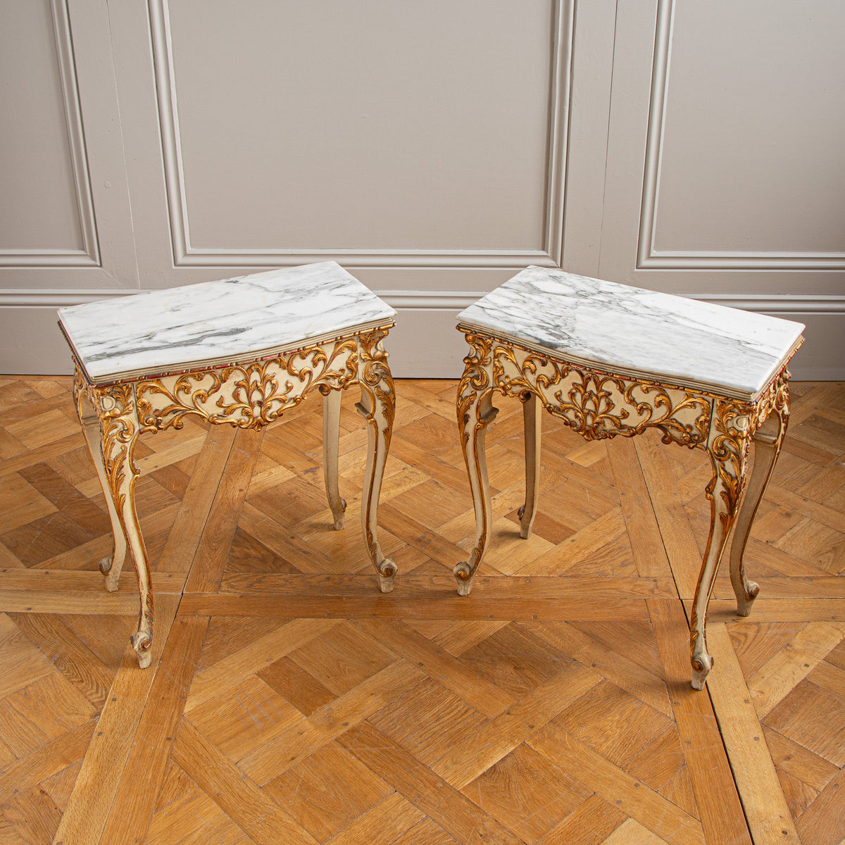 Early 1900's Venetian Style Painted with Giltwood Bedside Tables From Italy - La Maison London