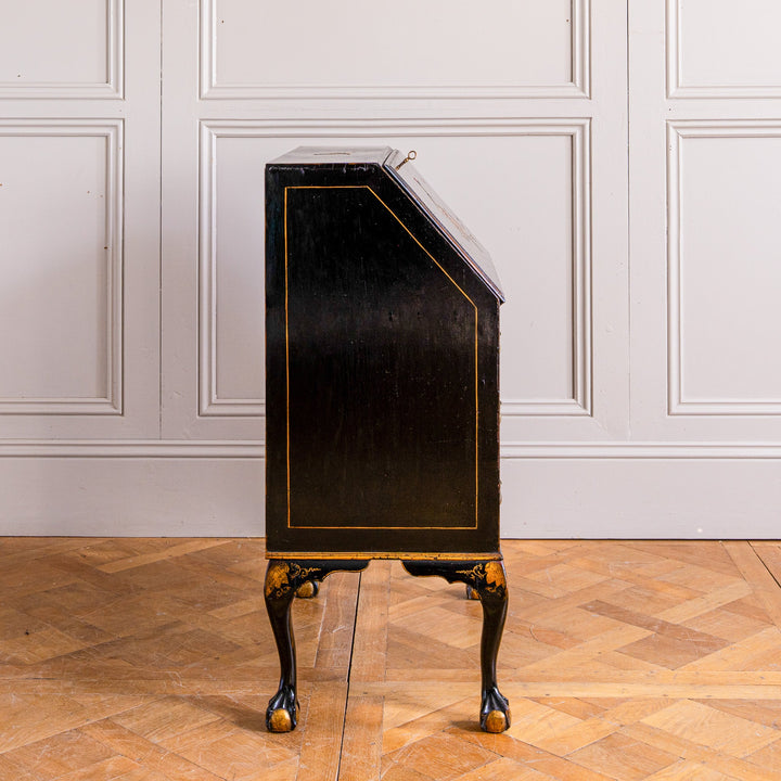 Early 20th-Century Black Japanned Gilt Chinoiserie Bureau - La Maison London