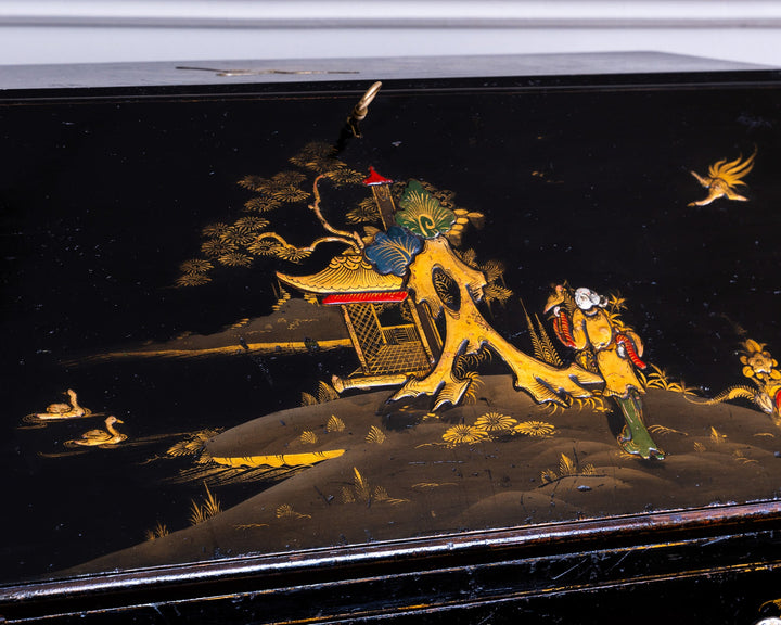 Early 20th-Century Black Japanned Gilt Chinoiserie Bureau - La Maison London