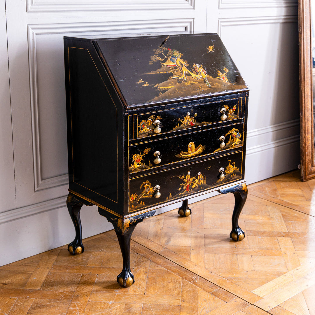 Early 20th-Century Black Japanned Gilt Chinoiserie Bureau - La Maison London