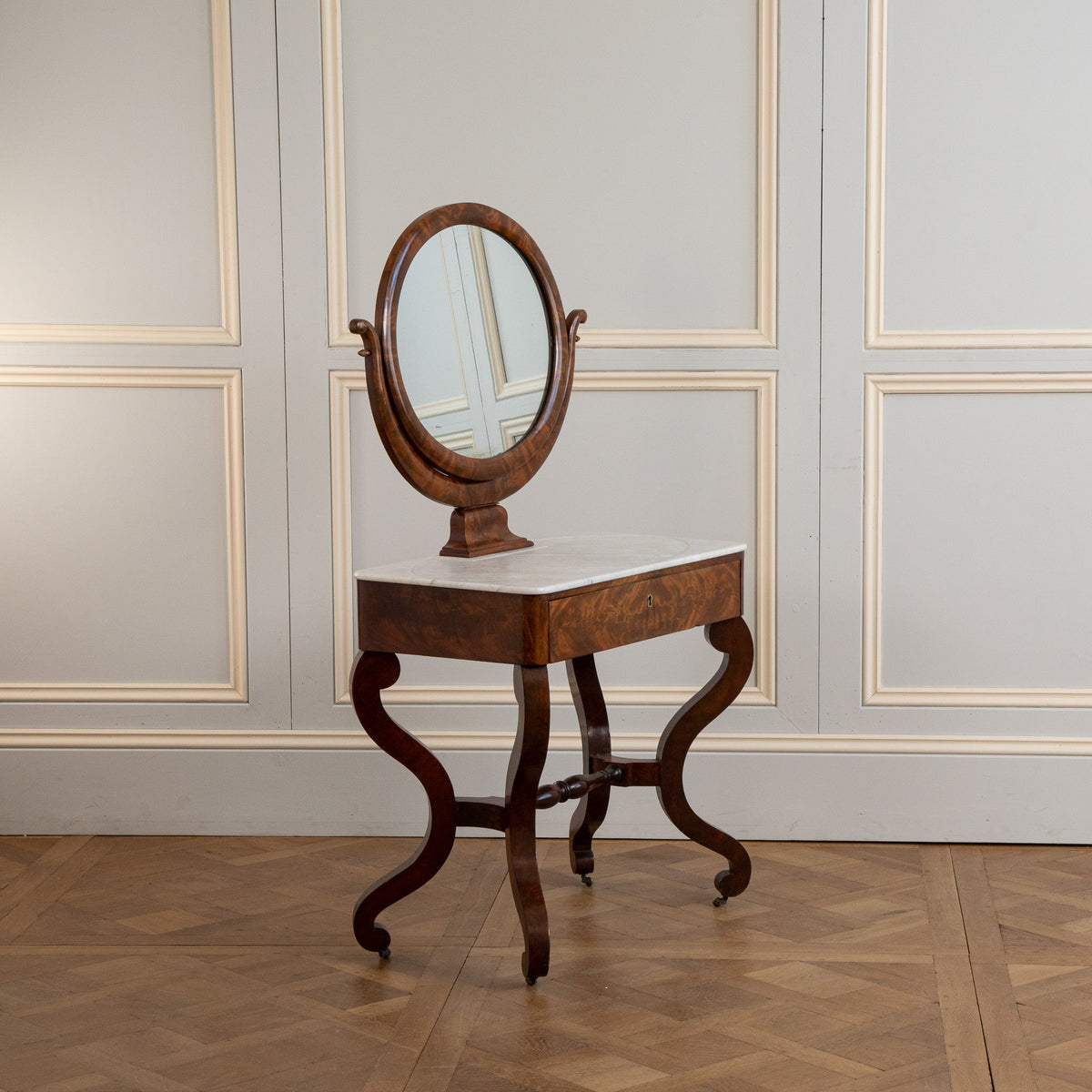 Mahogany Dressing Table /Vanity Table from the Early 19th Century - La Maison London