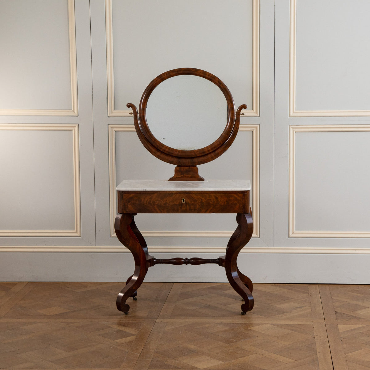 Mahogany Dressing Table /Vanity Table from the Early 19th Century - La Maison London