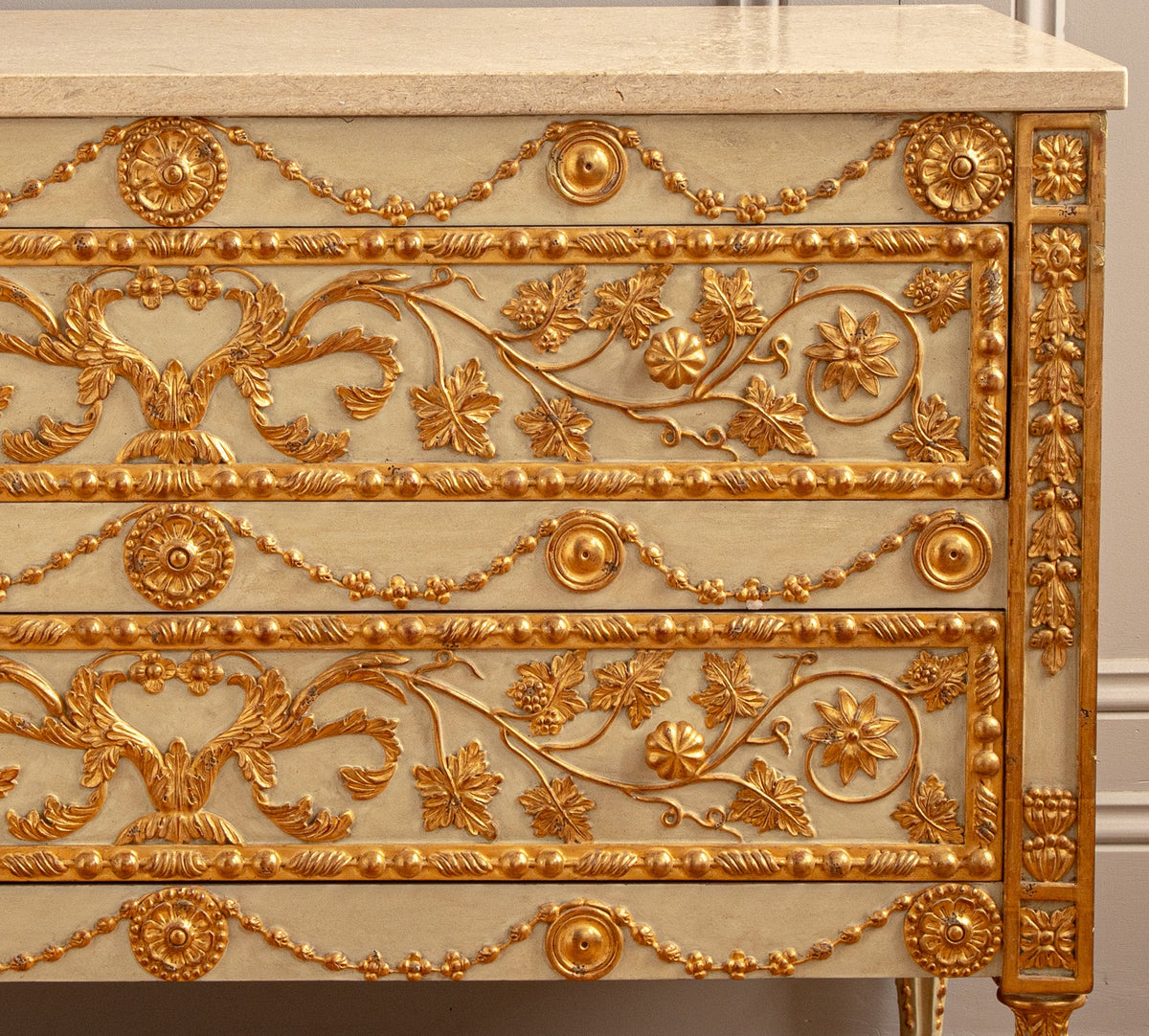 Neoclassical Style Chest Of Drawers With 23.75ct Gold Leaf Gilded Highlights - La Maison London
