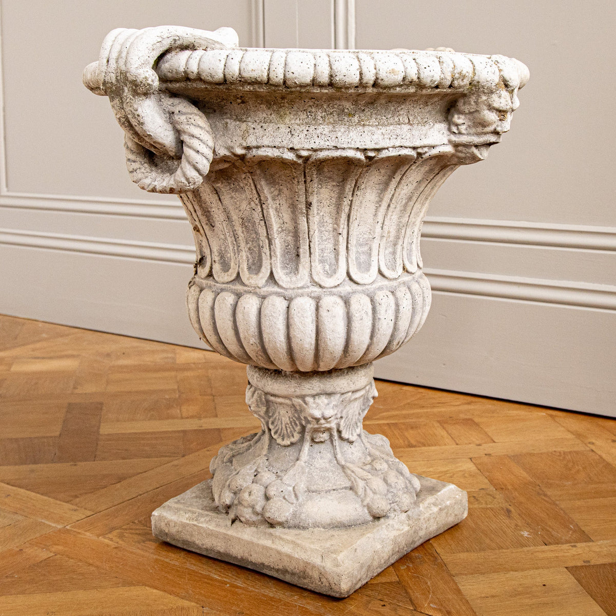 Pair Of Decorative Italian Garden Urns In Reconstituted Stone, Circa Mid 1900's - La Maison London