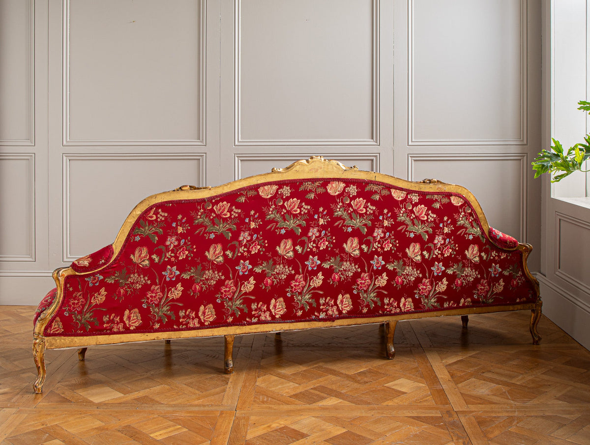 talian Large Giltwood LXV Style Confidente Sofa, Circa Early 1900's I - La Maison London