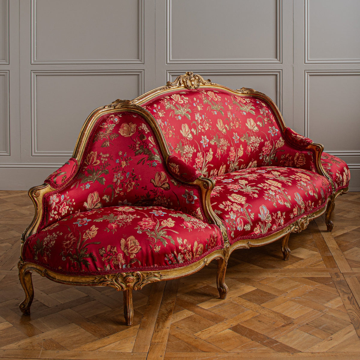 talian Large Giltwood LXV Style Confidente Sofa, Circa Early 1900's I - La Maison London