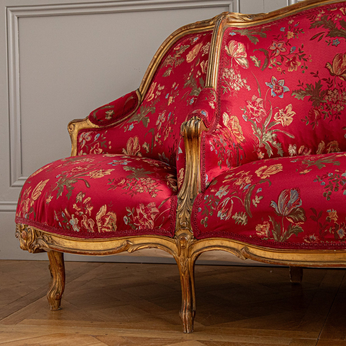 talian Large Giltwood LXV Style Confidente Sofa, Circa Early 1900's I - La Maison London
