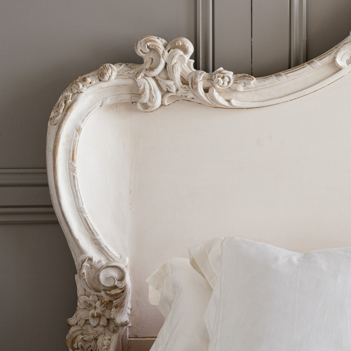 The Cherub Bed - La Maison London