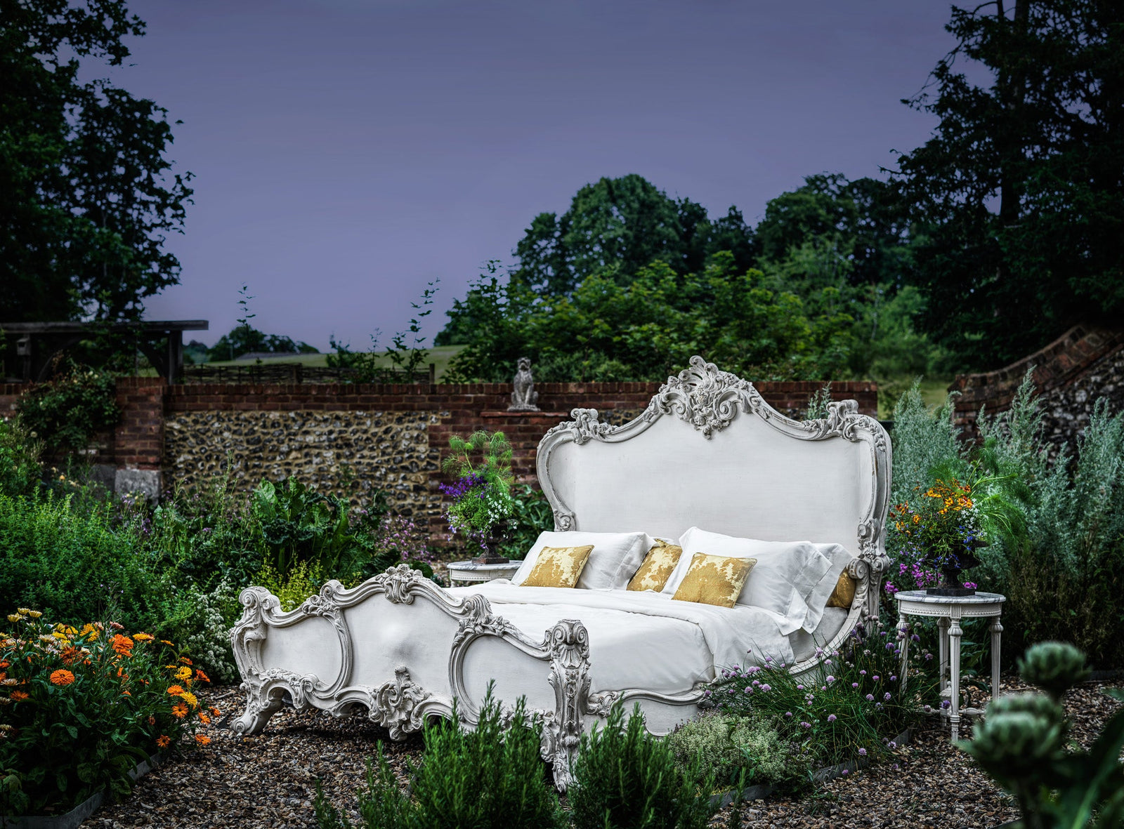 The Cherub Bed - La Maison London