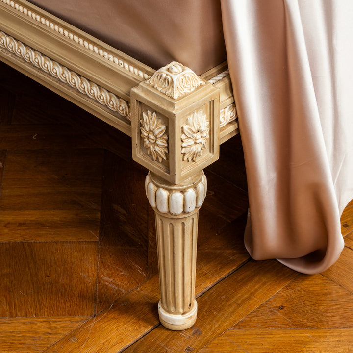 The Chevalier Bed - La Maison London