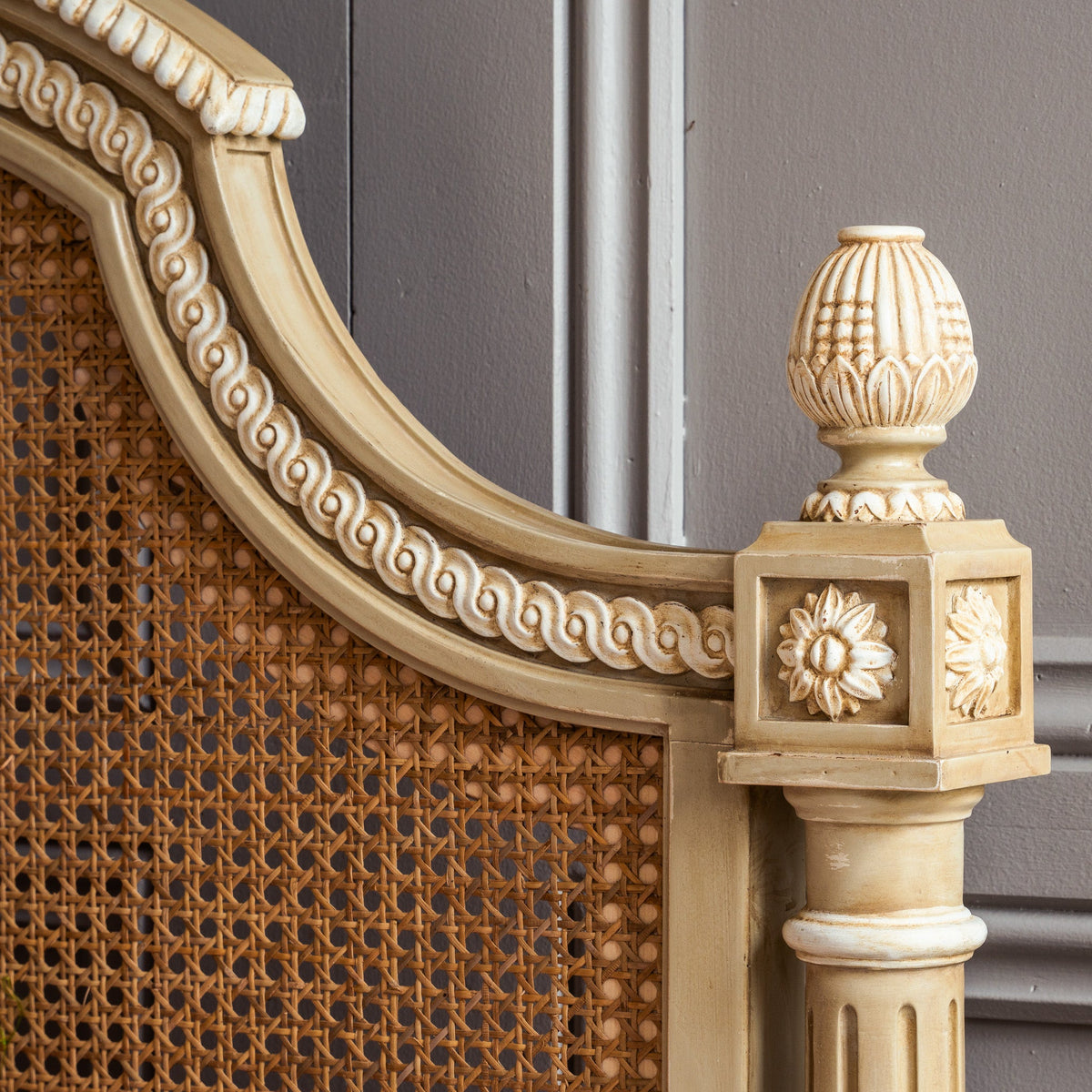 The Chevalier Bed - La Maison London