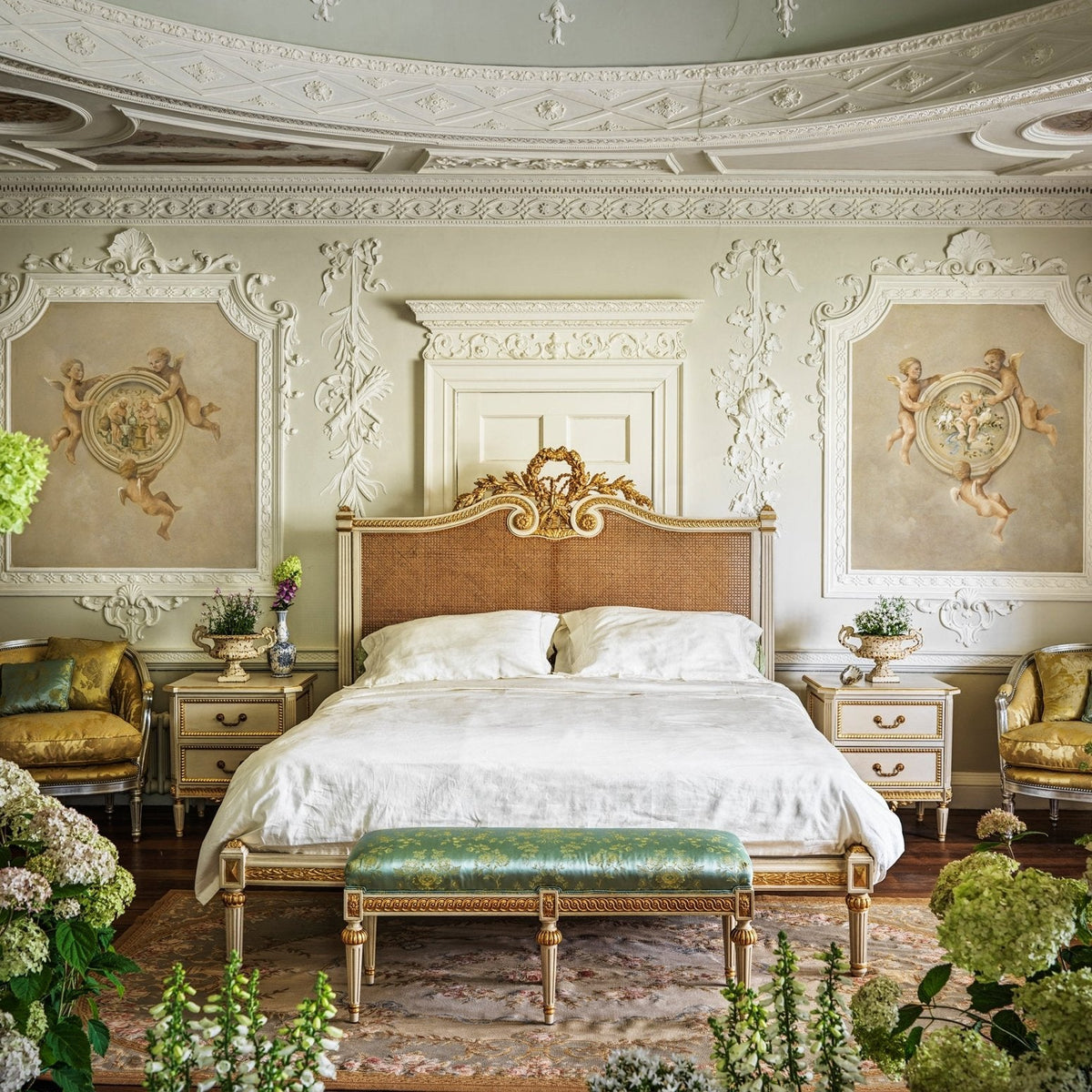 The Rosace Bed - La Maison London