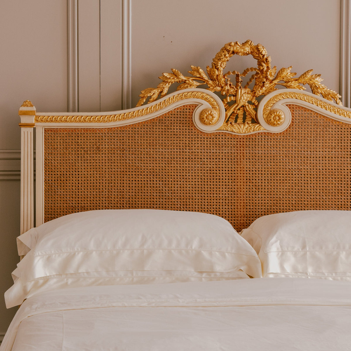The Rosace Bed - La Maison London