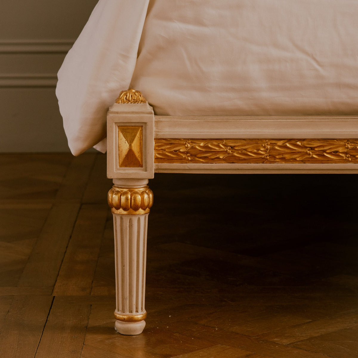 The Rosace Bed - La Maison London