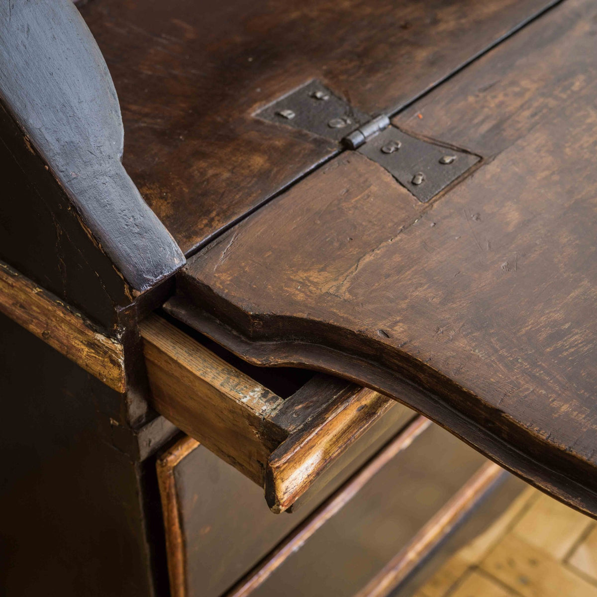 18th Century Italian Scriban - La Maison London