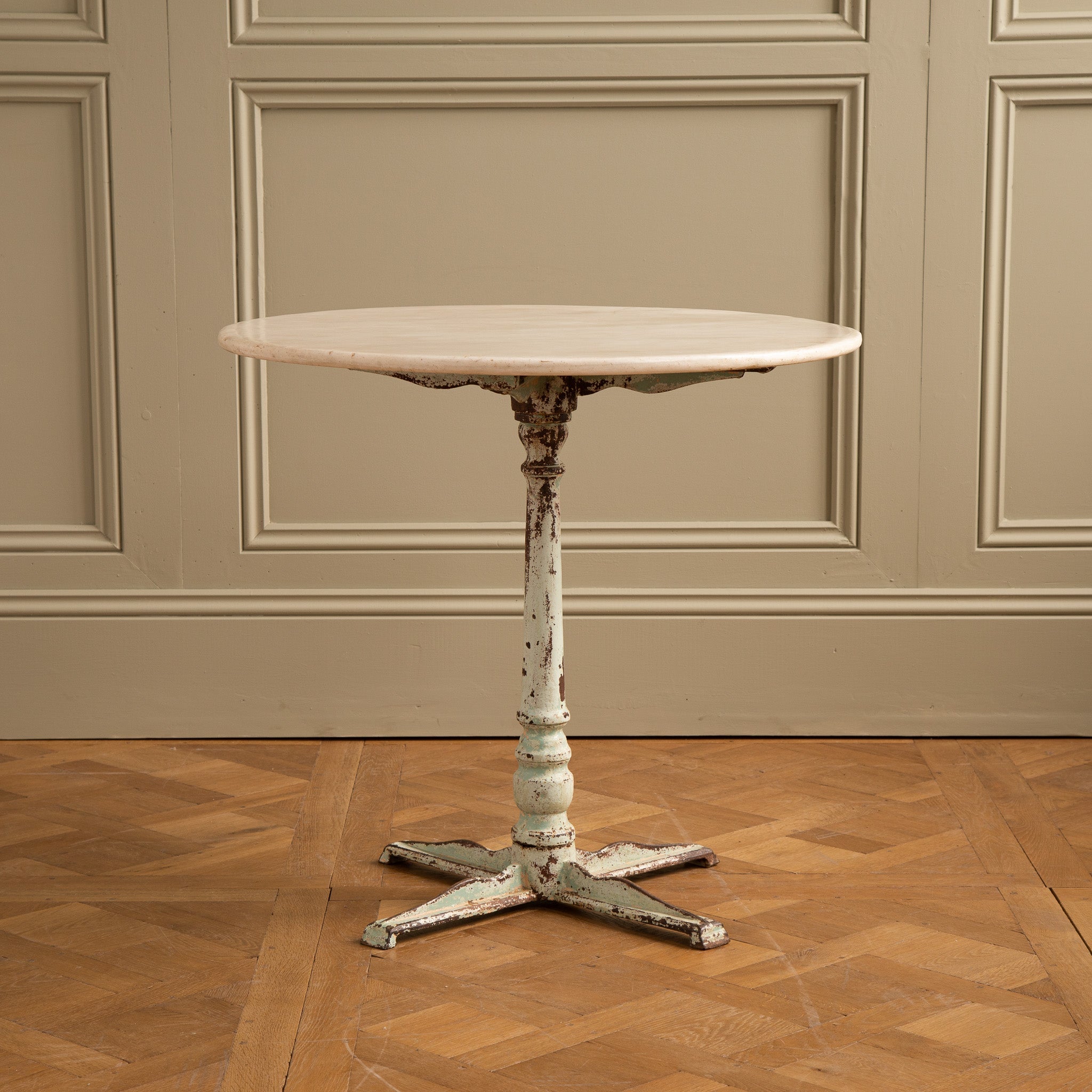 Cast Iron round French Bistro table/Garden table – La Maison London