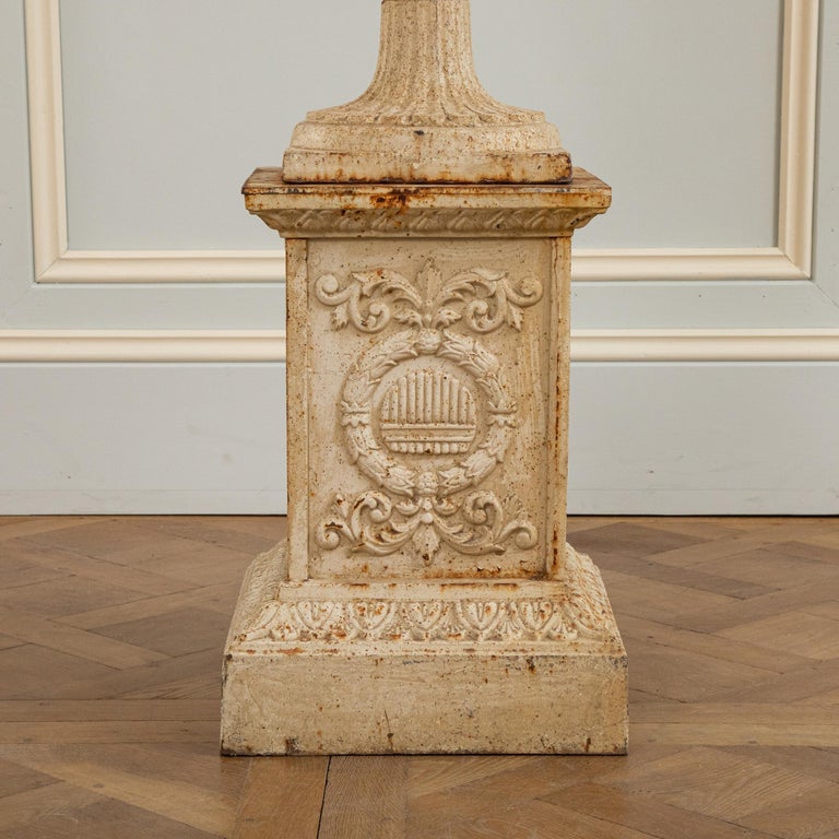 Early 20th Century Pair of Cast Iron Garden Urns on Plinths - La Maison London