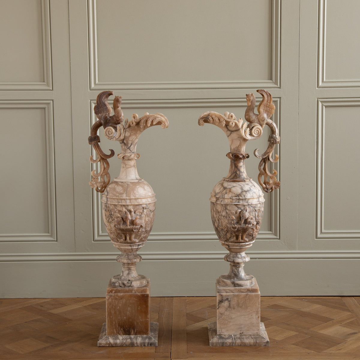 Large 19th Century Decorative Pair Of Alabaster Marble Jugs/Pitchers On Plinths - La Maison London