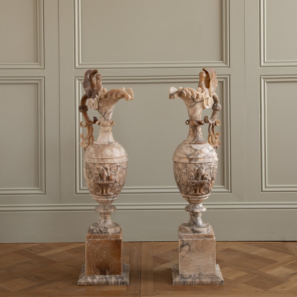 Large 19th Century Decorative Pair Of Alabaster Marble Jugs/Pitchers On Plinths - La Maison London