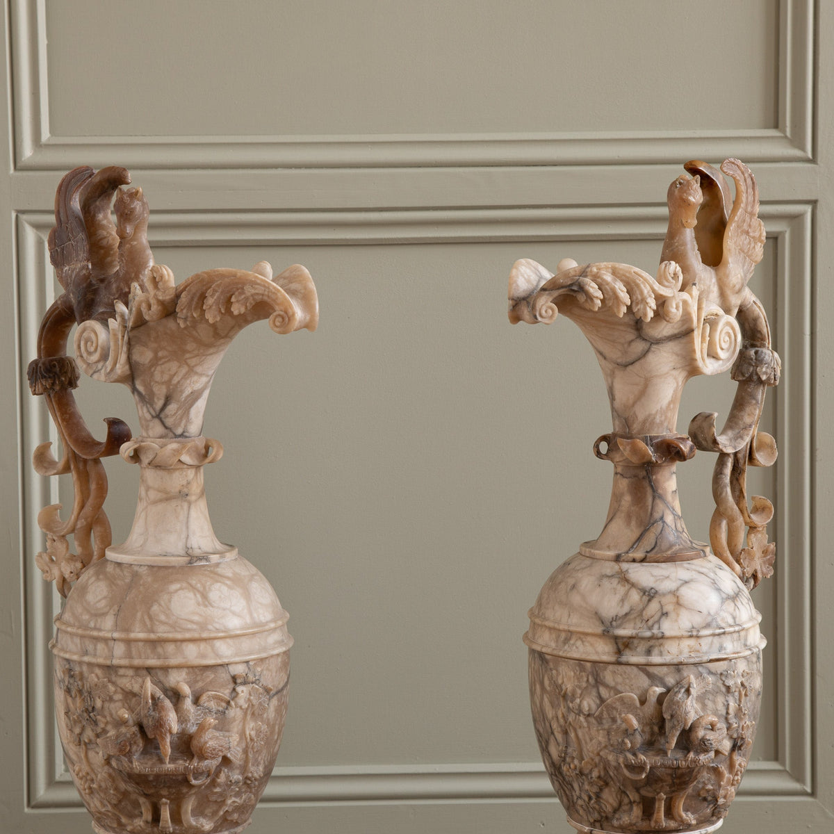 Large 19th Century Decorative Pair Of Alabaster Marble Jugs/Pitchers On Plinths - La Maison London