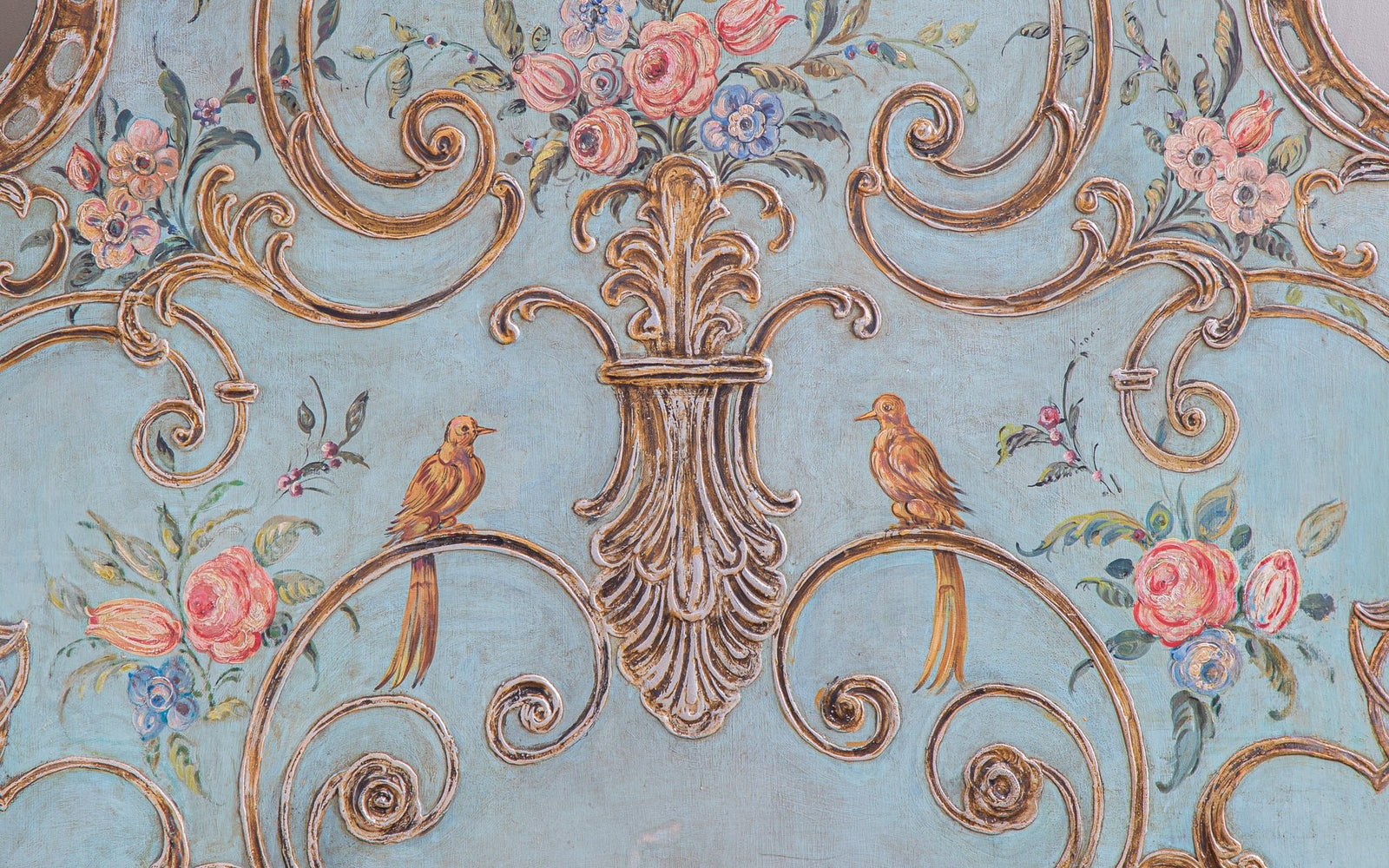 Large Venetian Bed With Original Hand Painted & Gilt Wood Finish - La Maison London
