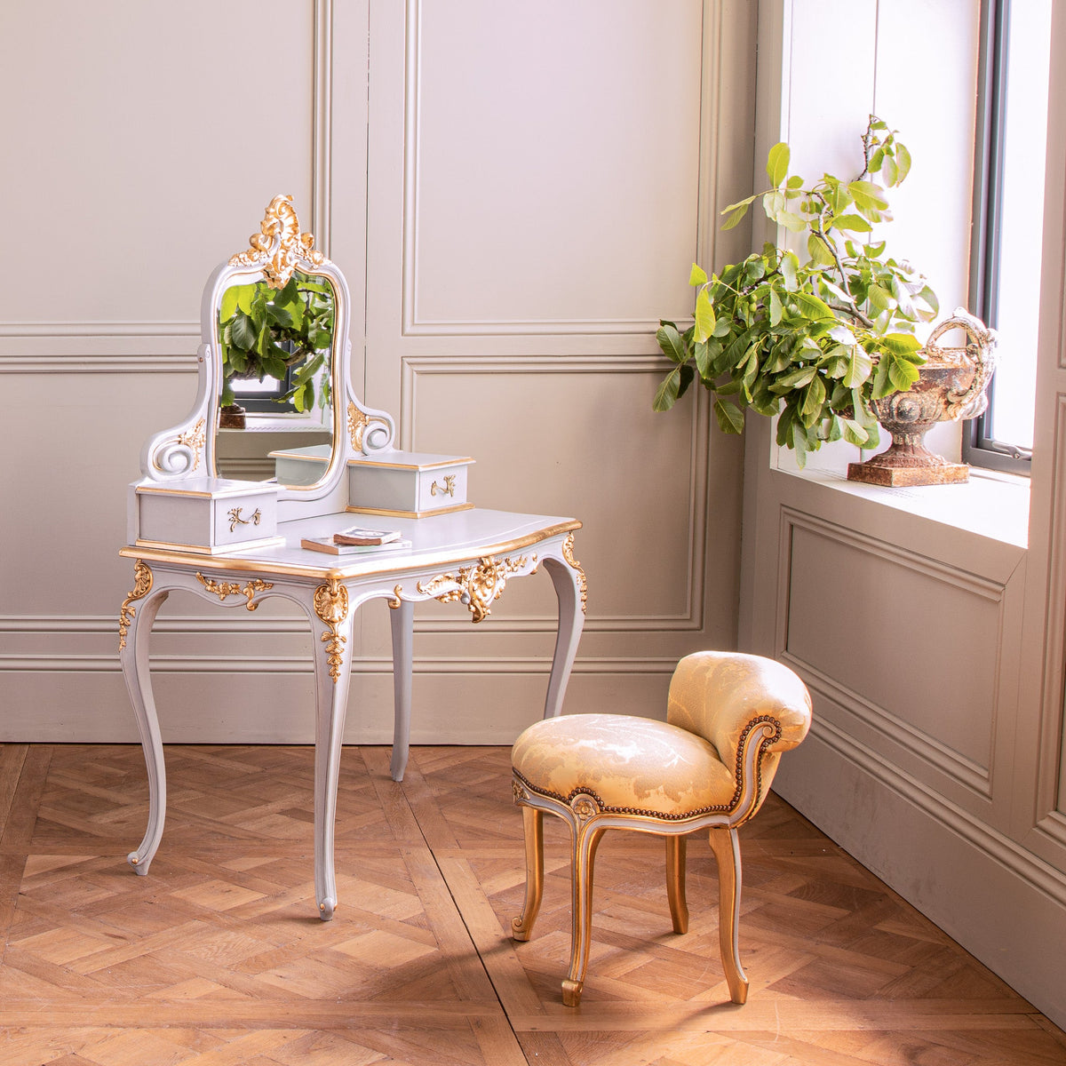 classic dressing table LXV Style – La Maison London a captivating addition to 2024.3.26 Select Jacket & Vest Size:EU48/US38 Atlantic Beach cocktail Beach