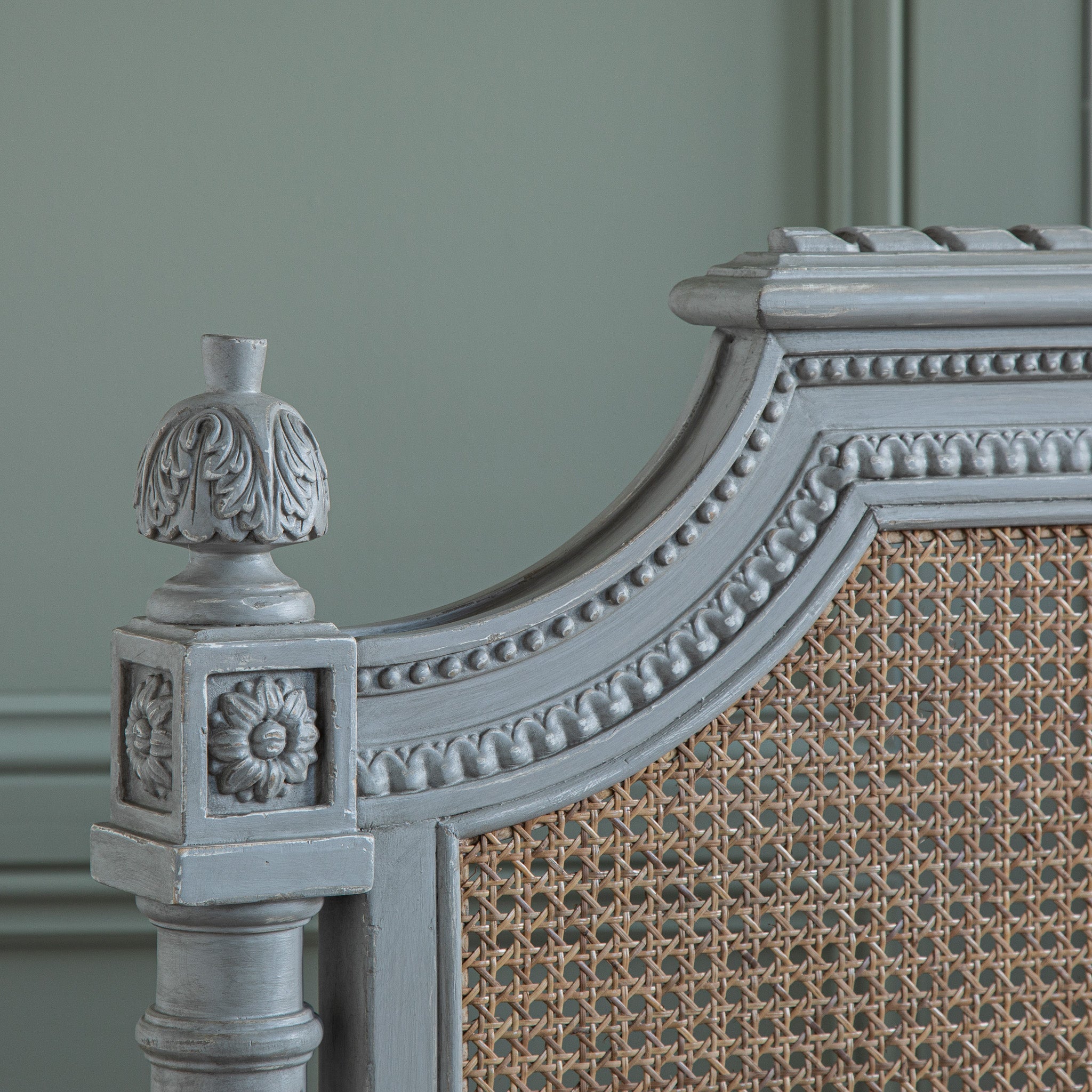 Maison shop cane bed